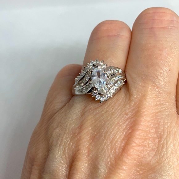 🎄NWT Simulated Diamond ring sterling silver J-39 - Picture 2 of 10